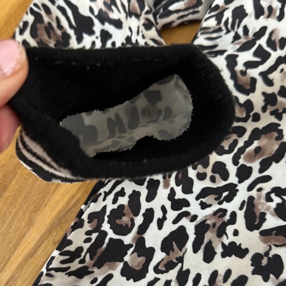 Leopard Print Women's Bomber Jacket - Picture 6 of 16